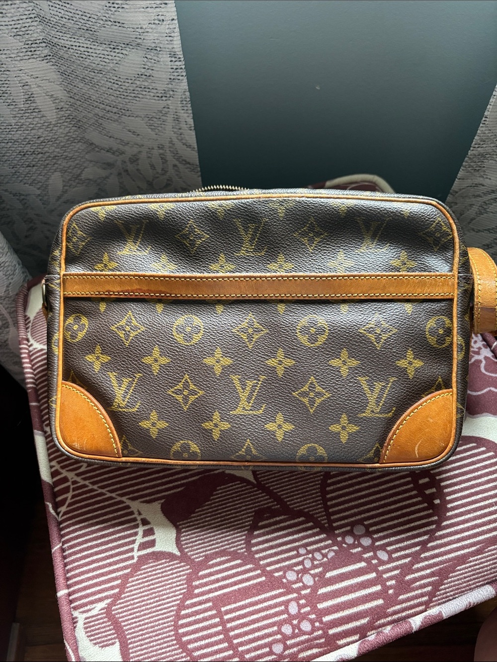 Louis Vuitton Monogram Canvas Messenger Bag in Brown & Tan
